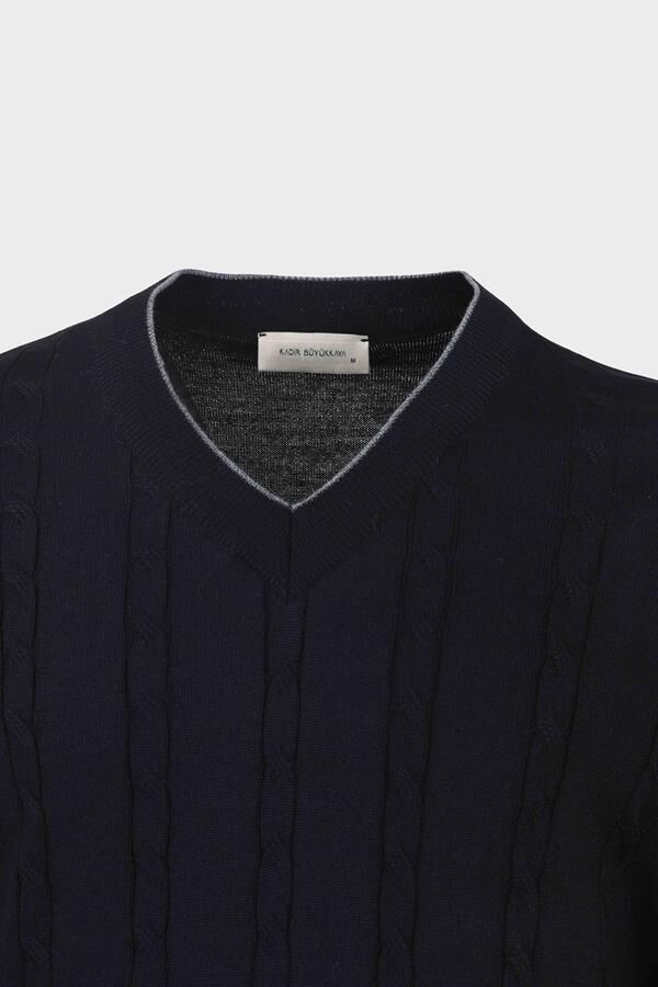 V Yaka Triko V Yaka Triko